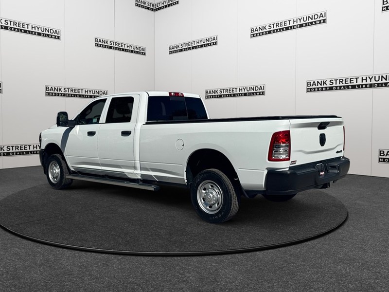 2024 RAM 2500 Tradesman 4x4 Crew Cab 8' Box