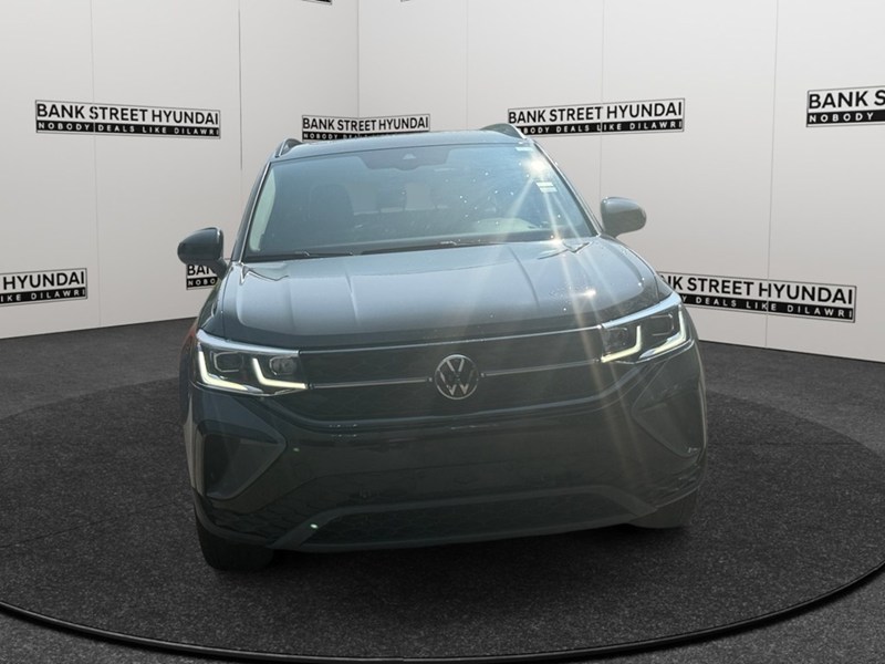 2024 Volkswagen Taos Comfortline Black Edition 4MOTION