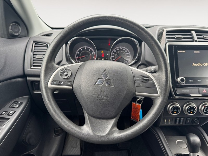 2024 Mitsubishi RVR ES FWD