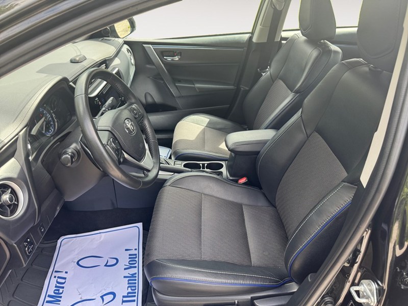 2017 Toyota Corolla SE (CVT)