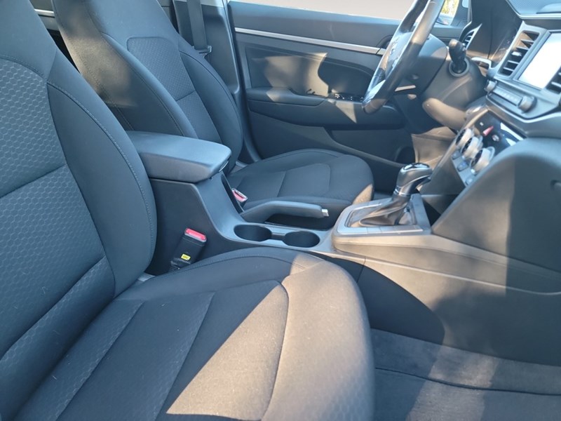 2020 Hyundai Elantra Preferred w/Sun & Safety Package IVT