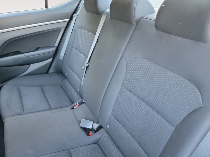 2020 Hyundai Elantra Preferred w/Sun & Safety Package IVT