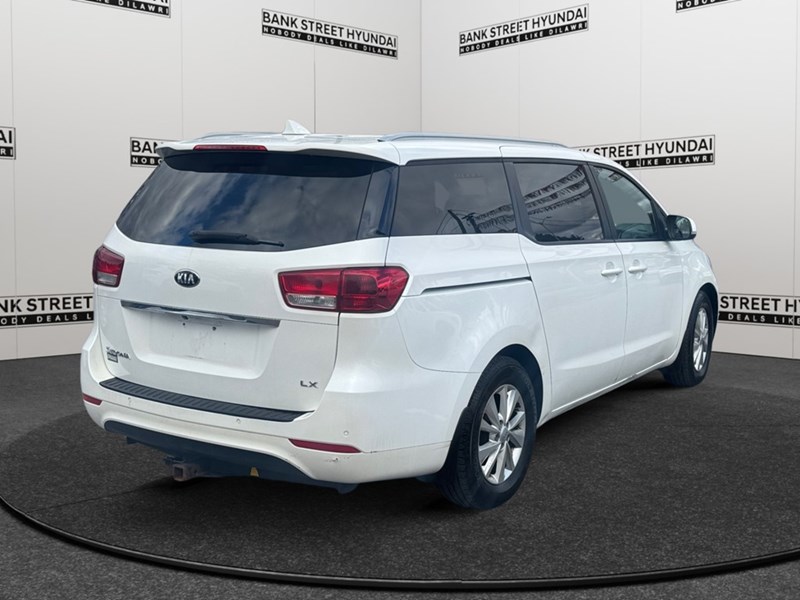 2018 Kia Sedona LX FWD