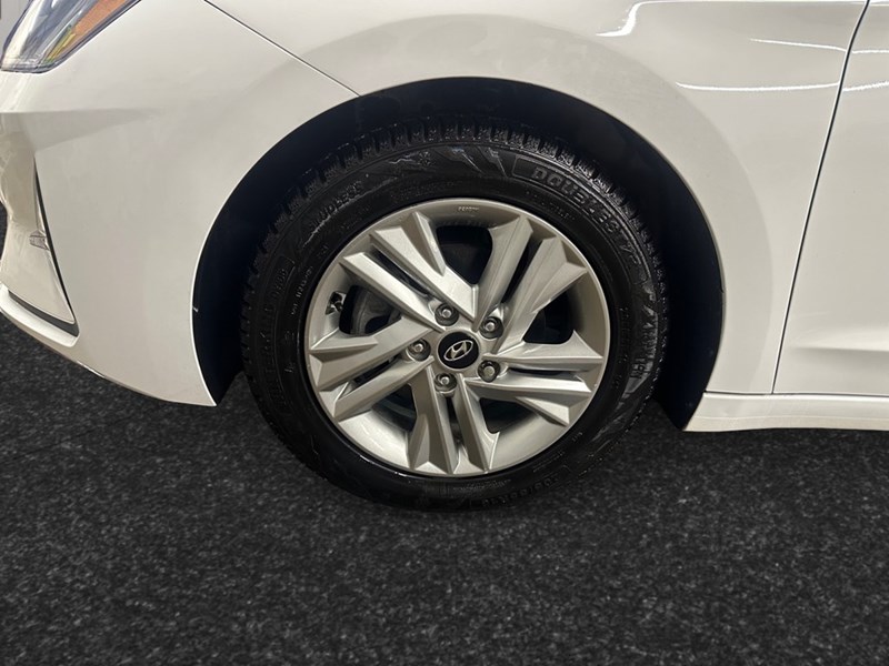 2020 Hyundai Elantra Preferred w/Sun & Safety Package IVT
