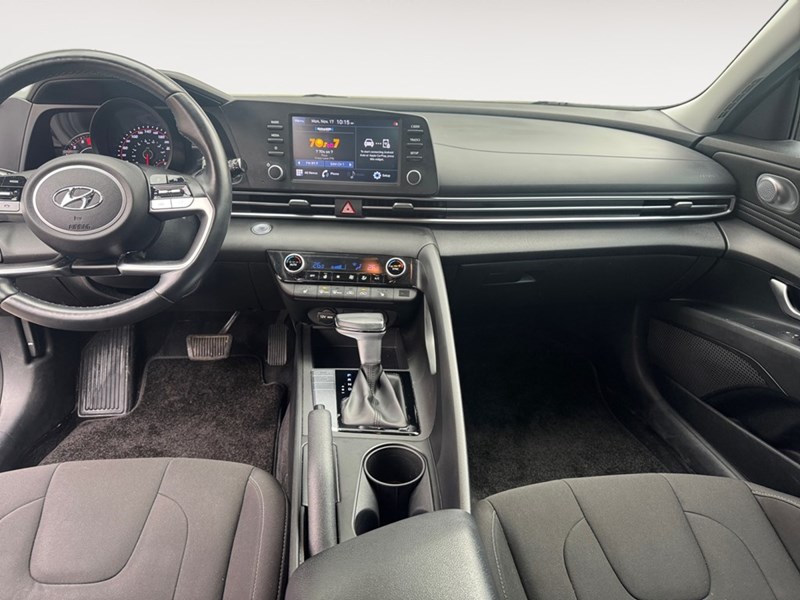 2022 Hyundai Elantra Preferred IVT w/Sun & Tech Package
