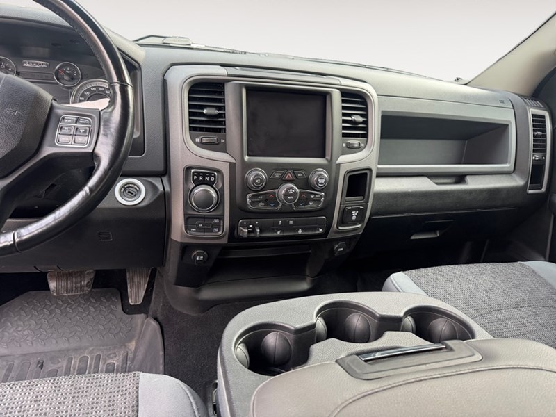 2020 RAM 1500 Classic Express 4x4 Crew Cab 5'7" Box