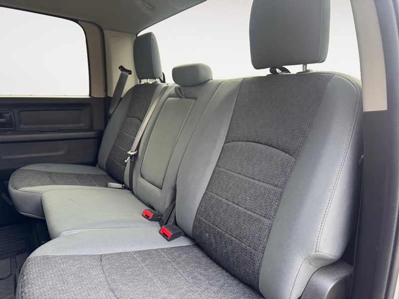 2020 RAM 1500 Classic Express 4x4 Crew Cab 5'7" Box