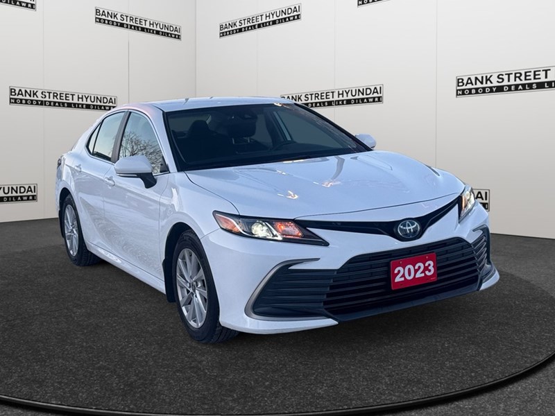 2023 Toyota Camry Hybrid Hybrid LE Auto
