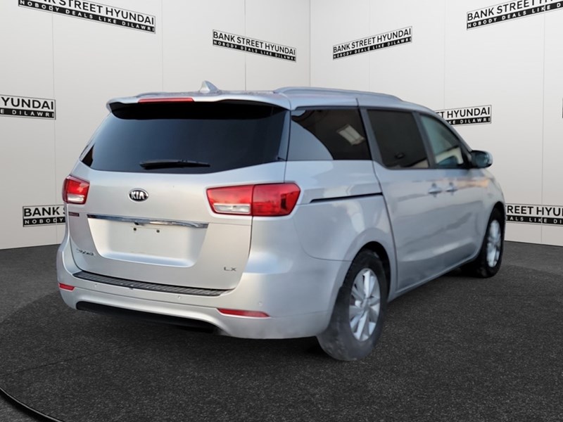 2016 Kia Sedona 4dr Wgn LX