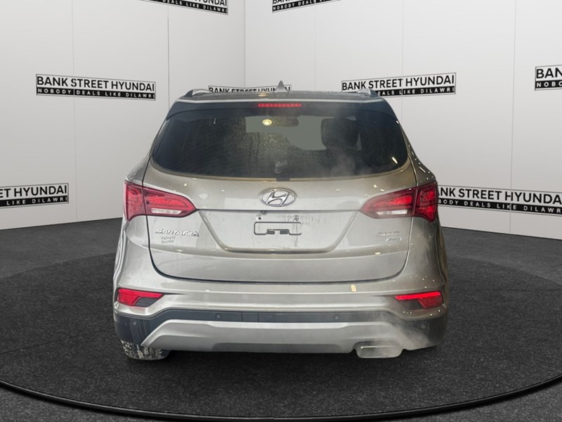 2017 Hyundai Santa Fe Sport AWD 4dr 2.4L Luxury