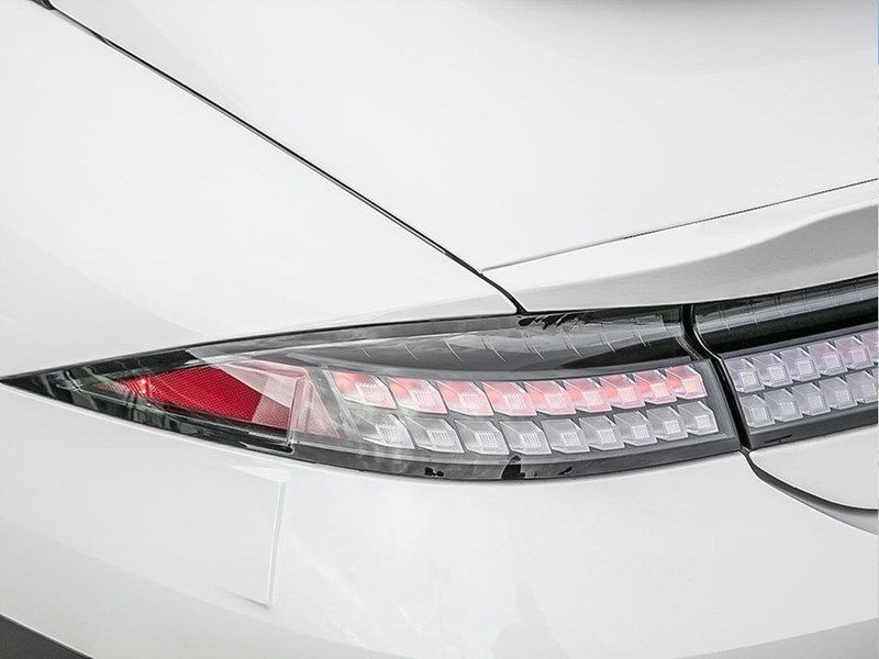 2025 Hyundai IONIQ 6 Preferred AWD Long Range w/Ultimate Pkg