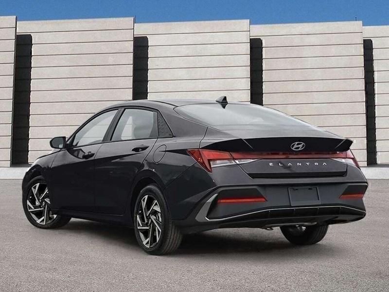 2026 Hyundai Elantra Preferred IVT w/Tech Pkg