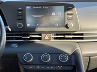 2022 Hyundai Elantra Preferred IVT