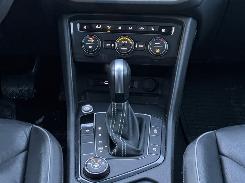 2021 Volkswagen Tiguan Highline 4MOTION - Low Mileage - Clean CarFax - Dealer Serviced