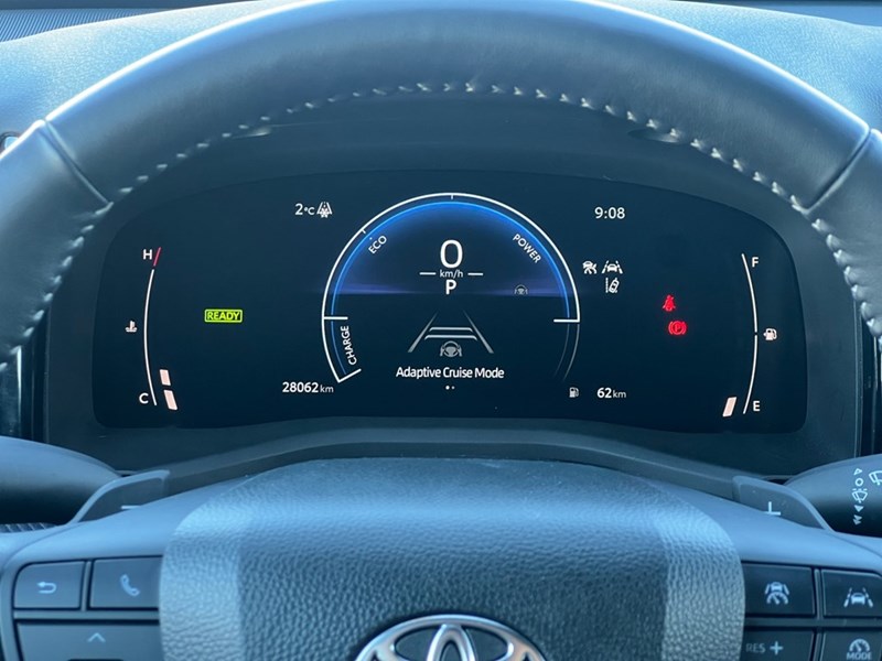 2025 Toyota Camry SE Hybrid - One Owner - Clean CarFax