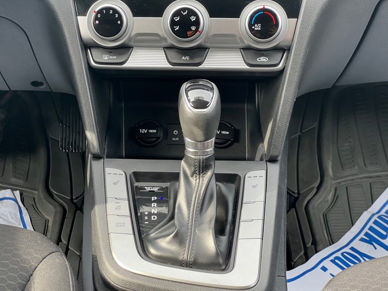 2019 Hyundai Elantra Preferred Auto