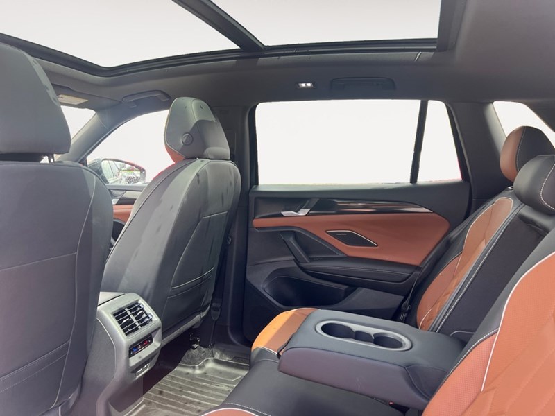 2025 Volkswagen Tiguan Highline R-Line 4MOTION