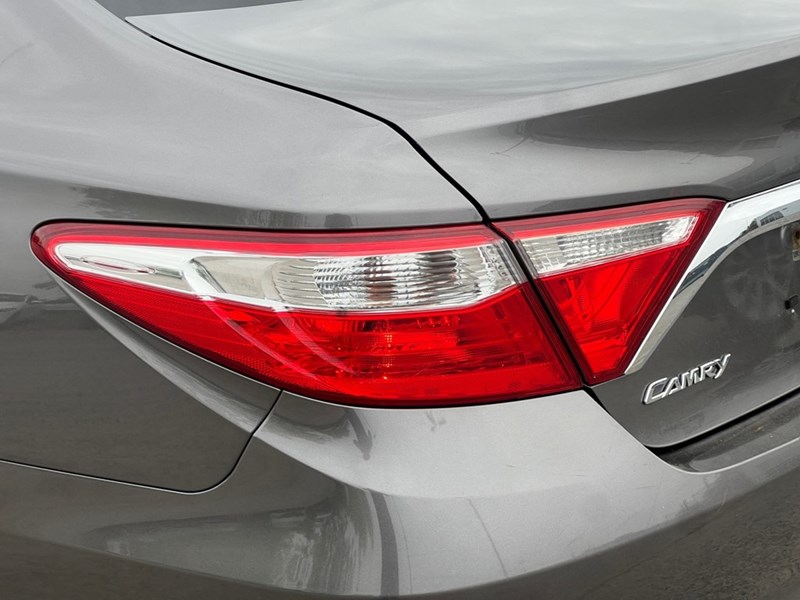 2015 Toyota Camry 4dr Sdn I4 Auto XLE