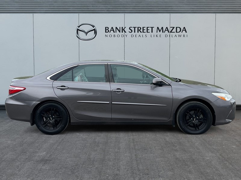 2015 Toyota Camry 4dr Sdn I4 Auto XLE