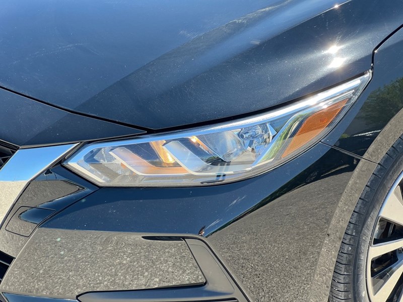 2023 Nissan Sentra SV CVT