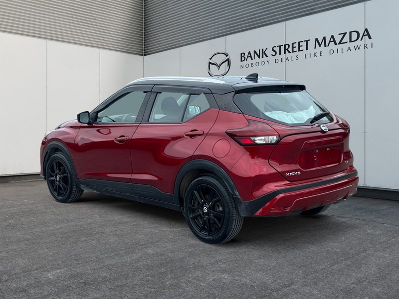 2021 Nissan Kicks SV FWD