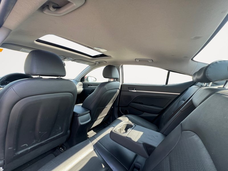 2019 Hyundai Elantra Luxury Auto