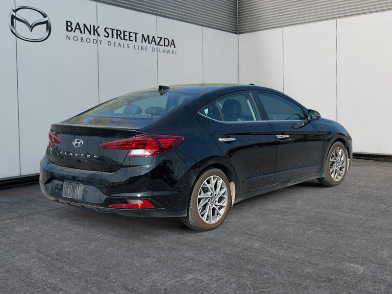 2019 Hyundai Elantra Luxury Auto