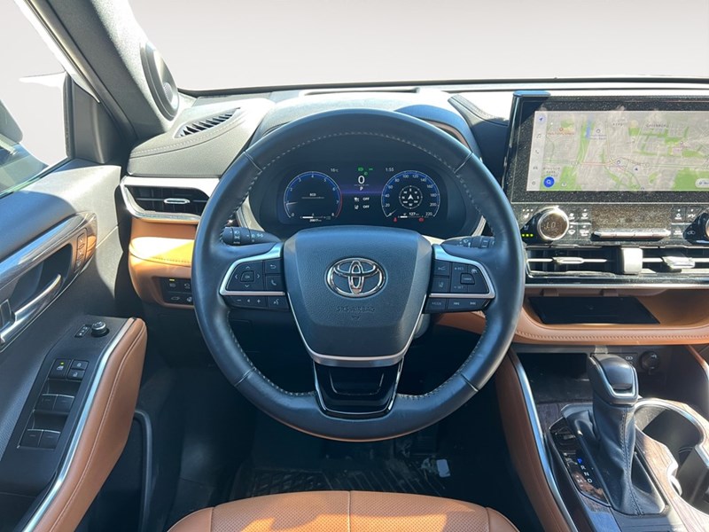 2024 Toyota Highlander Platinum AWD