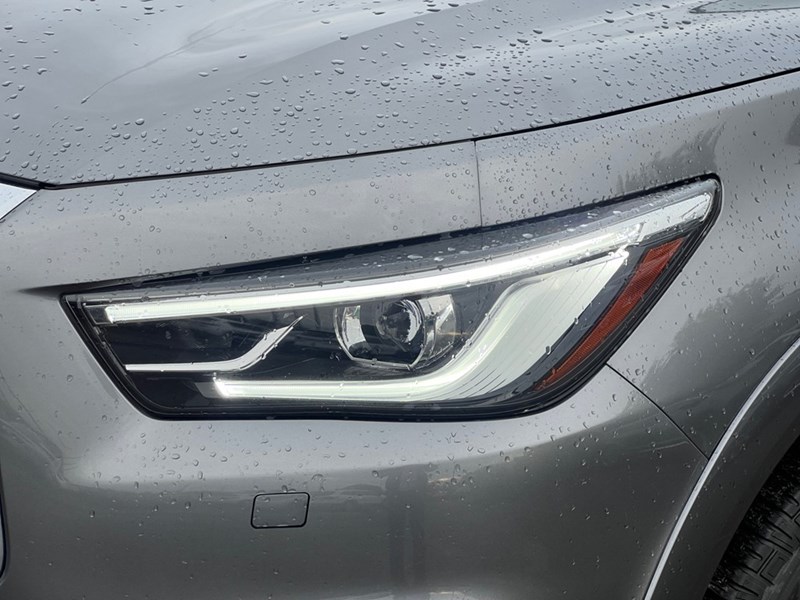 2021 INFINITI QX80 LUXE 7-Passenger