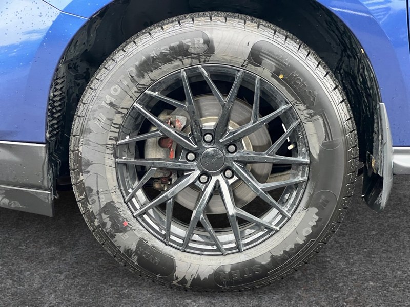 2018 Nissan Pathfinder 4x4 Midnight Edition