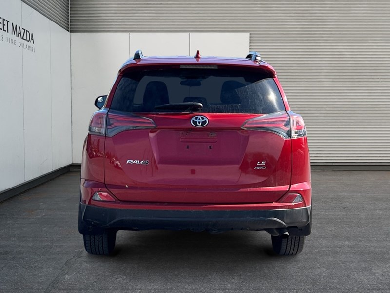 2017 Toyota RAV4 AWD 4dr LE