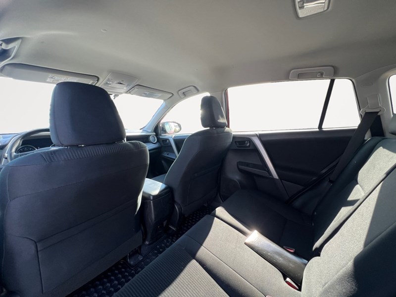 2017 Toyota RAV4 AWD 4dr LE