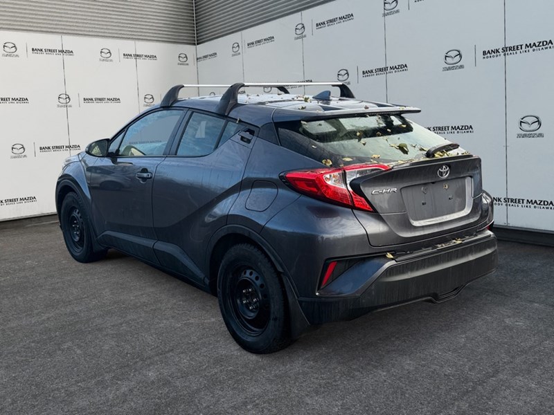 2021 Toyota C-HR XLE Premium FWD