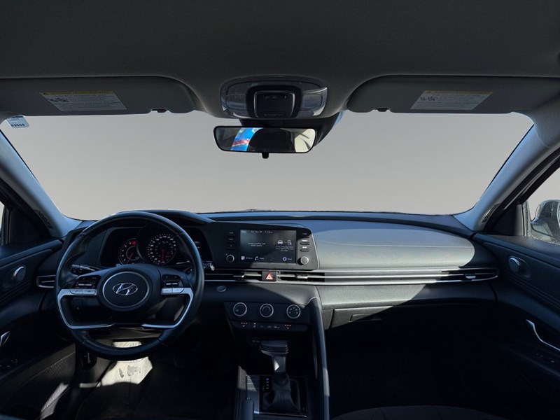 2022 Hyundai Elantra Preferred IVT