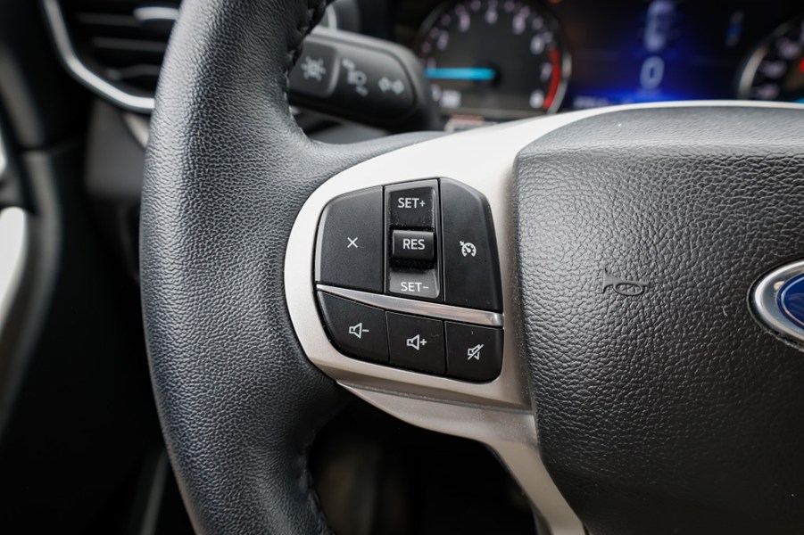 2023 Ford Explorer XLT 4WD
