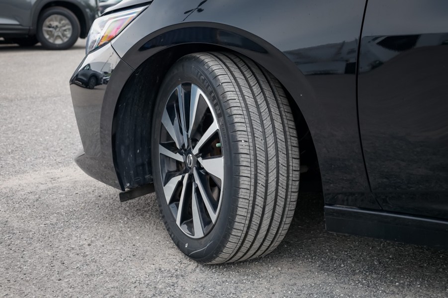 2023 Nissan Sentra SV CVT