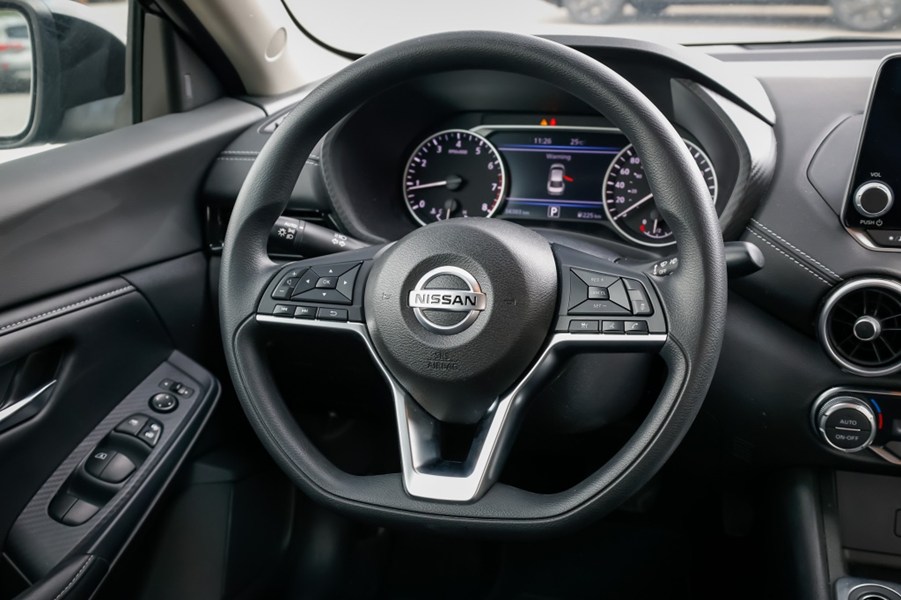 2023 Nissan Sentra SV CVT