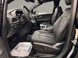 2027 Chrysler Grand Caravan SXT image 2