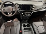 2027 Chrysler Grand Caravan SXT image 3