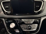 2027 Chrysler Pacifica Select image 2