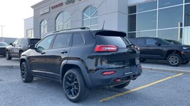 2016 Jeep Cherokee 4WD 4dr Trailhawk