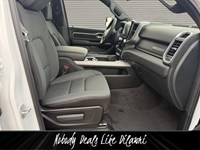 2025 RAM 1500 Big Horn Night Pkg 4x4 Crew Cab 5'7" Box