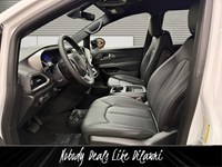 2027 Chrysler Grand Caravan SXT 2WD