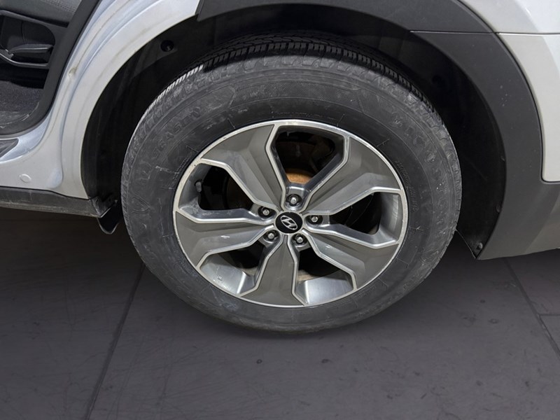 2016 Hyundai Santa Fe XL AWD 4dr 3.3L Auto Premium