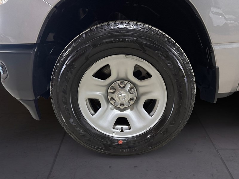 2022 RAM 1500 Tradesman 4x4 Crew Cab 5'7" Box