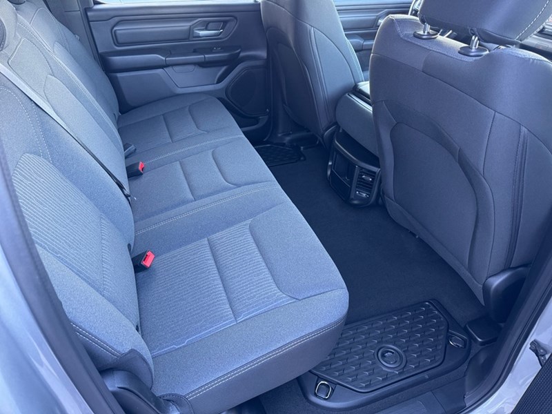 2022 RAM 1500 Tradesman 4x4 Crew Cab 5'7" Box