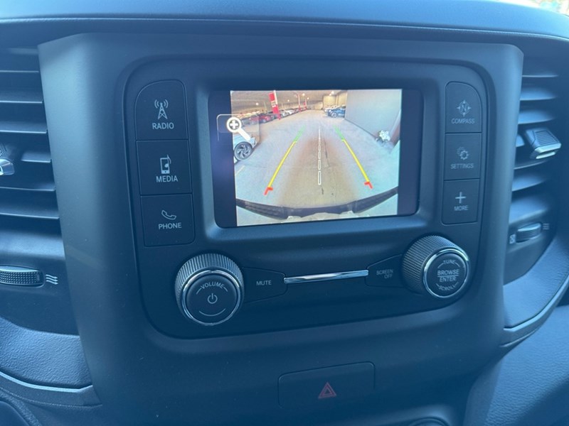 2022 RAM 1500 Tradesman 4x4 Crew Cab 5'7" Box