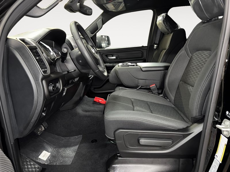 2025 RAM 1500 Tradesman 4x4 Crew Cab 5'7" Box