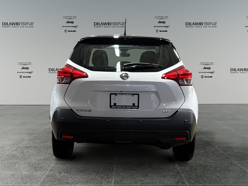 2020 Nissan Kicks SV FWD