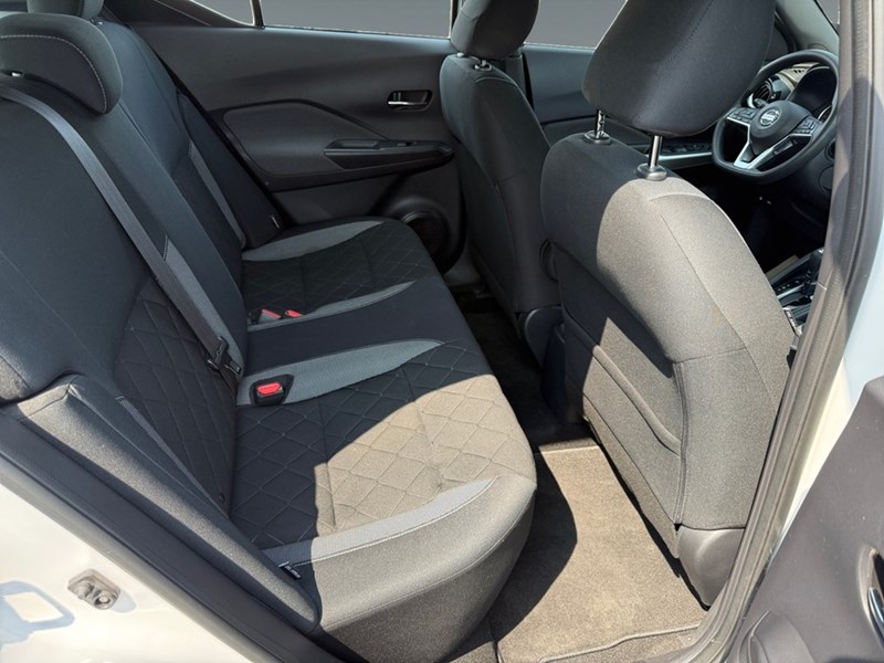 2020 Nissan Kicks SV FWD